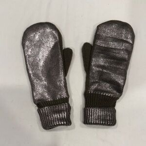 Stylish Silver and kaki Mittens